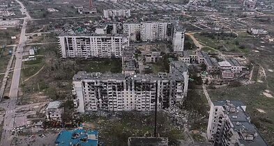 Аэрофотоснимок города Алешки, сделанный дроном 34-й украинской бригады морской пехоты. Аэрофотоснимок города Алешки, сделанный дроном 34-й украинской бригады морской пехоты.