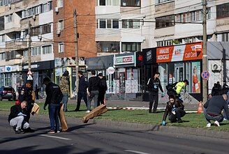 Rusijos dronas rėžėsi į daugiabutį pastatą Rumunijoje