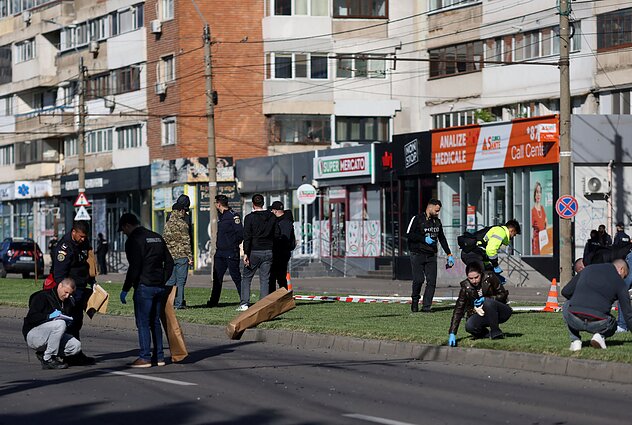 Rusijos dronas rėžėsi į daugiabutį pastatą Rumunijoje Rusijos dronas rėžėsi į daugiabutį pastatą Rumunijoje