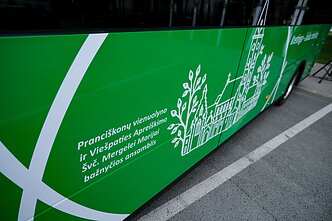 Į Kretingos rajono gatves išrieda 10 naujų elektrinių autobusų Į Kretingos rajono gatves išrieda 10 naujų elektrinių autobusų