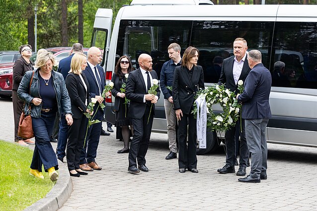 Visagine atsisveikinama su parlamentaru, olimpiečiu Jevgenijumi Šuklinu Visagine atsisveikinama su parlamentaru, olimpiečiu Jevgenijumi Šuklinu