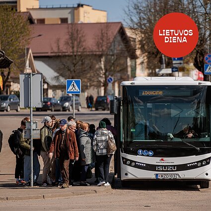 Autobuso keleiviai Nemenčinėje