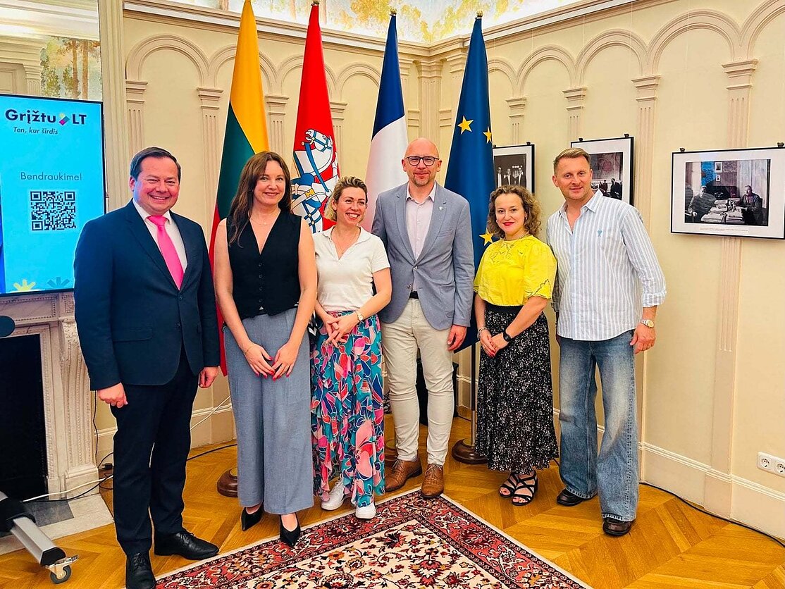 Paryžiuje – dėmesys grįžimo į Lietuvą galimybėms ir ryšio su diaspora stiprinimui Paryžiuje – dėmesys grįžimo į Lietuvą galimybėms ir ryšio su diaspora stiprinimui