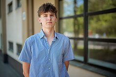 Abiturientai laiko lietuvių kalbos ir literatūros egzaminą Abiturientai laiko lietuvių kalbos ir literatūros egzaminą