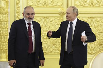 Nikolas Pašinianas ir Vladimiras Putinas
