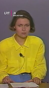 1990 m. vasarą didžiausia sporto aktualija buvo futbolas ir Sabonių vestuvės. O ar atpažįstate vedėją?