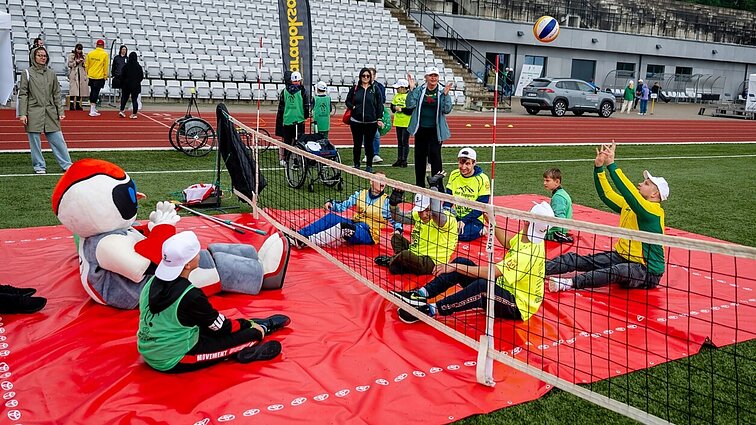 „Sportas keičia gyvenimą“: paralimpinių pamokų diena vėl kvies vaikus su negalia sportuot