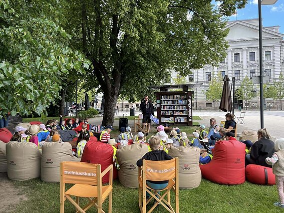 „Vilnius skaito“