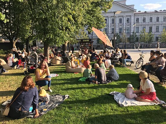 „Vilnius skaito“