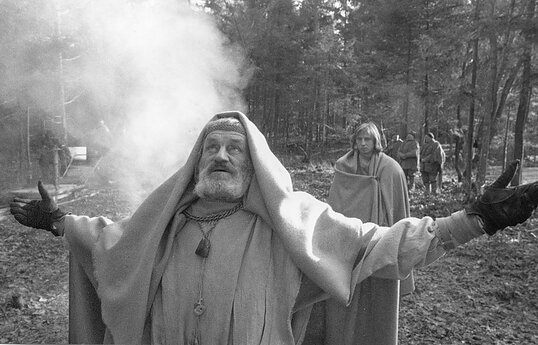Eduardas Kunavičius (priekyje) ir Algirdas Latėnas. 1987 m. 