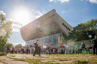 Renginys prie Vilniaus koncertų ir sporto rūmų; Sporto rūmai