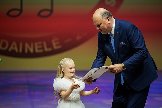 „Dainų dainelės“ laureatų apdovanojimų ceremonija