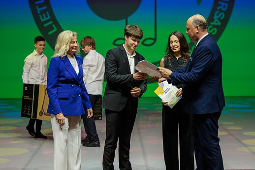 „Dainų dainelės“ laureatų apdovanojimų ceremonija