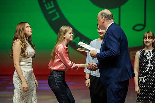 „Dainų dainelės“ laureatų apdovanojimų ceremonija