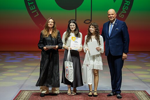 „Dainų dainelės“ laureatų apdovanojimų ceremonija