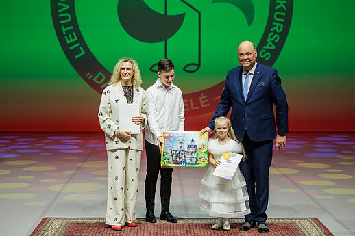 „Dainų dainelės“ laureatų apdovanojimų ceremonija