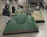 Siūloma drausti metro statytis palapines ir naudoti didelius pripučiamus čiužinius 