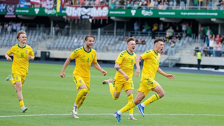Puikios žinios futbolo sirgaliams: Lietuvos rinktinė – Baltijos taurės finale