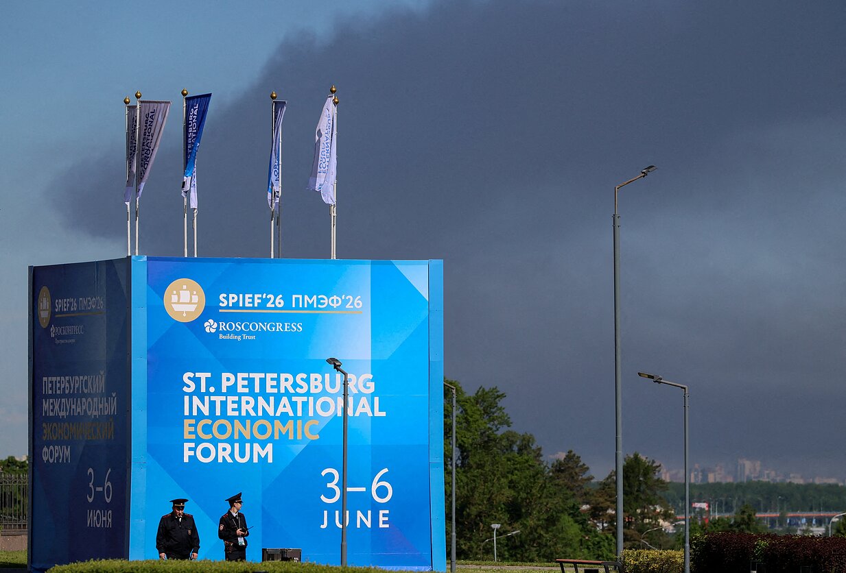 Ukrainos smūgiai naftos infrastruktūrai prie Sankt Peterburgo Ukrainos smūgiai naftos infrastruktūrai prie Sankt Peterburgo