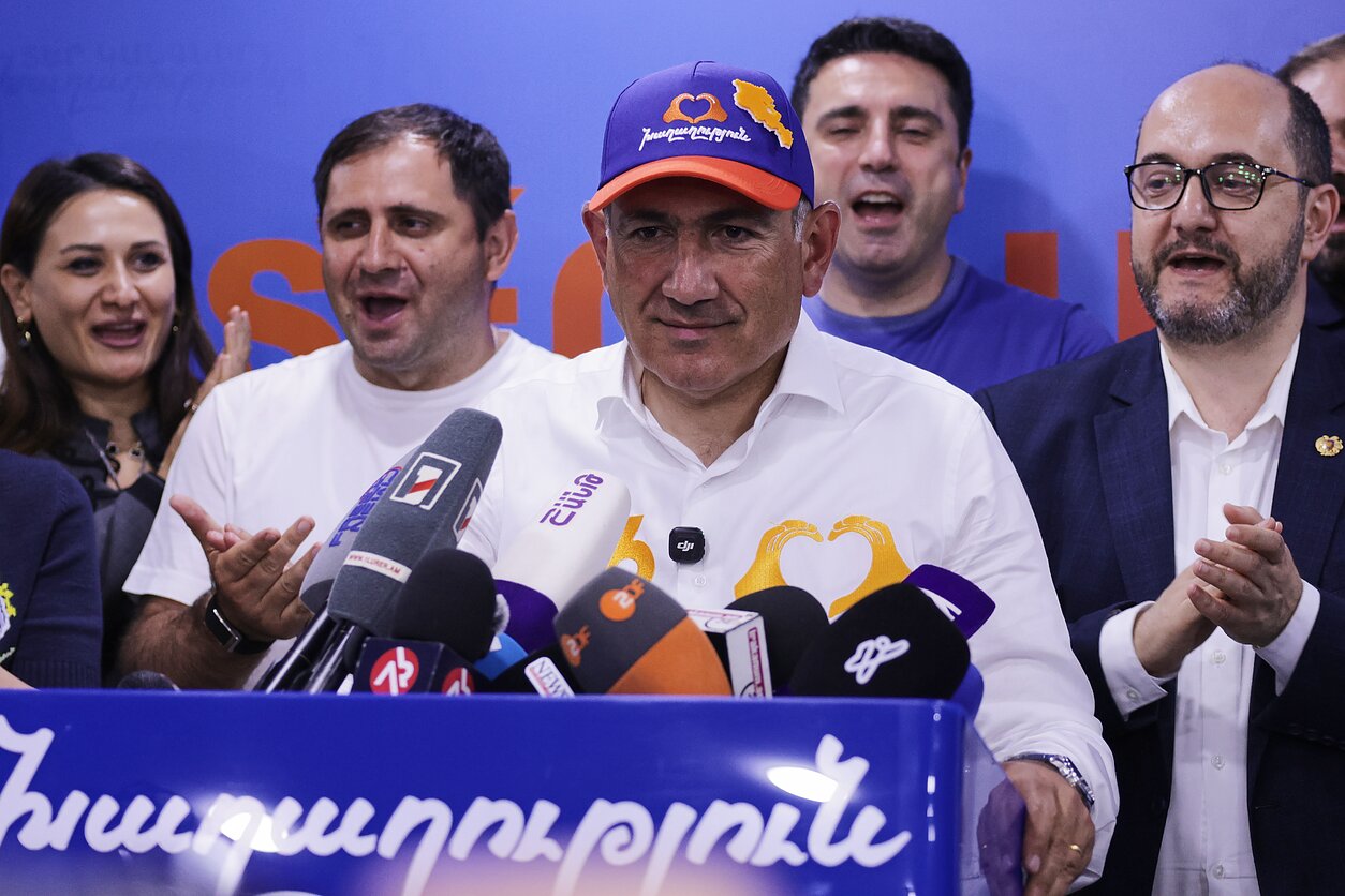 Nikolas Pašinianas Nikolas Pašinianas