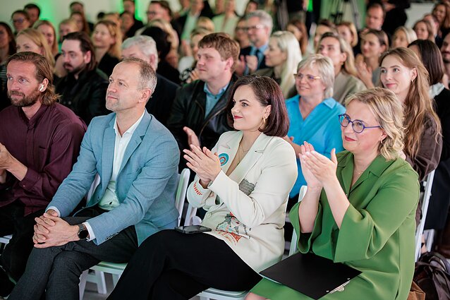Pirmosios tiriamosios žurnalistikos premijos „Pamatai“ įteikimo ceremonija Pirmosios tiriamosios žurnalistikos premijos „Pamatai“ įteikimo ceremonija