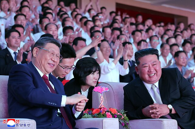 Kim Jong Uno vizitas Šiaurės Korėjoje Kim Jong Uno vizitas Šiaurės Korėjoje