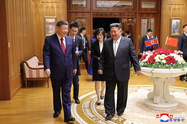 Kim Jong Uno vizitas Šiaurės Korėjoje Kim Jong Uno vizitas Šiaurės Korėjoje
