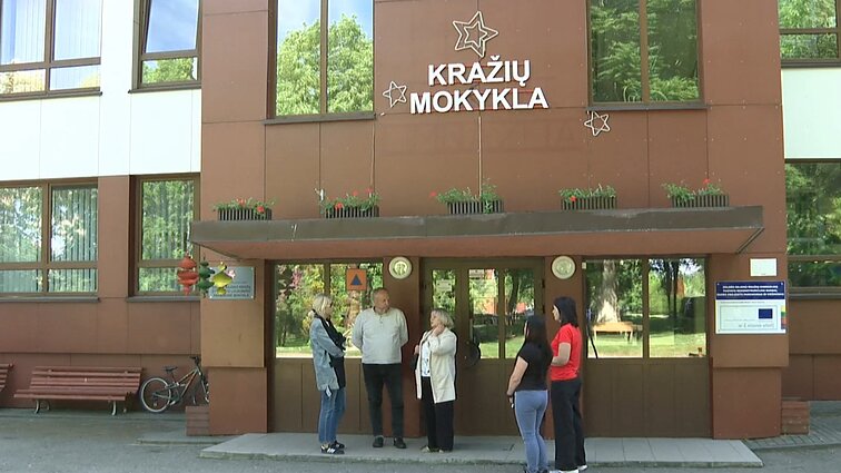 „Mes esam nereikalingi“: panaikinus Kražių gimnazijos statusą, vietiniai kreipėsi į teismą