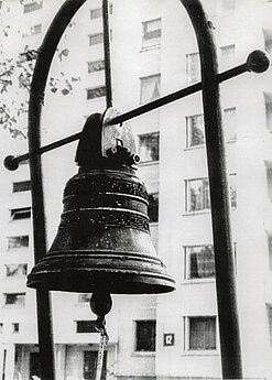 Sušaudytas Laisvės varpas. 1991 m. 