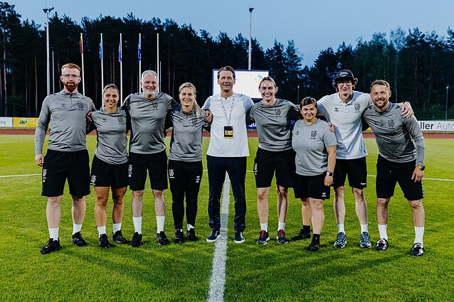 Lietuvos moterų futbolo rinktinės trenerių štabas