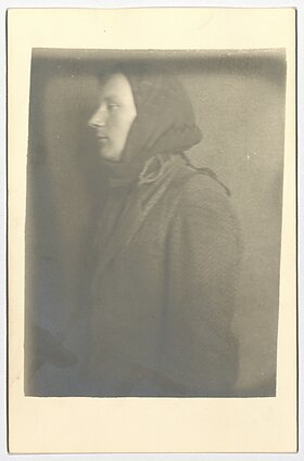 1941 m. birželio sukilimo dalyvis, vėliau – Lietuvos laisvės armijos narys Juozas Guobys, persirengęs moteriškais rūbais 1941 m. birželio sukilimo dalyvis, vėliau – Lietuvos laisvės armijos narys Juozas Guobys, persirengęs moteriškais rūbais
