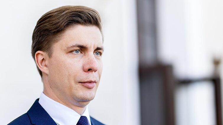 Įvertino Sinkevičiaus tylą dėl premjero posto: primena Blinkevičiūtę 2024-aisiais
