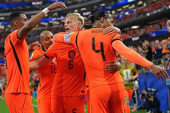 Pasaulio futbolo čempionatas: Nyderlandai – Japonija