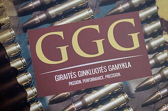 Giraitės ginkluotės gamykla pradeda gaminti antidroninius šovinius