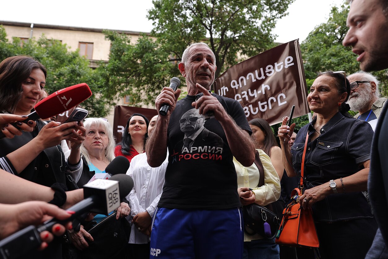 Prorusiškos opozicijos protestas Armėnijoje Prorusiškos opozicijos protestas Armėnijoje