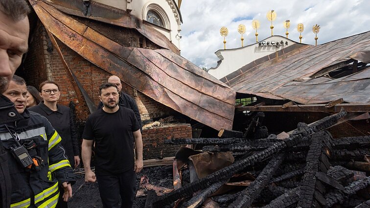 Prancūzija pasmerkė Rusijos ataką: „Tai tas pats, kas subombarduot Paryžiaus Dievo Motinos katedrą“