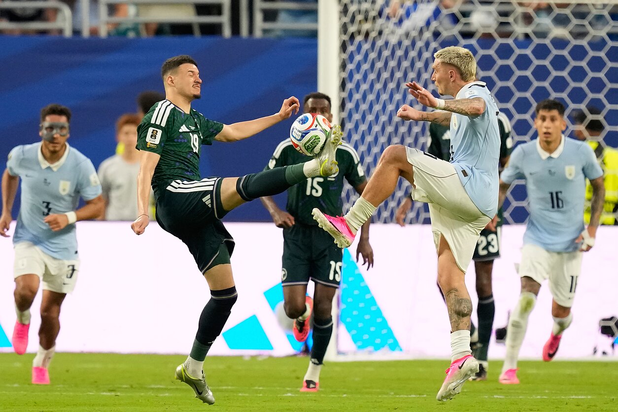 Pasaulio futbolo čempionatas: Urugvajus – Saudo Arabija