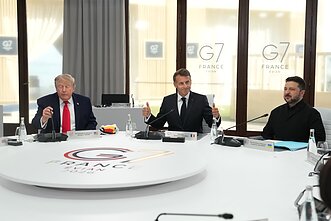 Donaldas Trumpas, Emmanuelis Macronas, Volodymyras Zelenskis