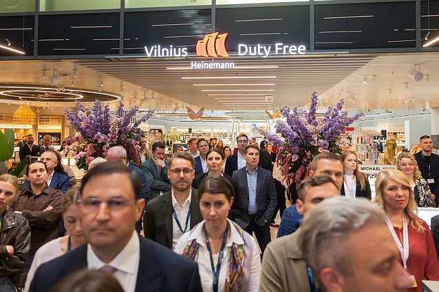 „Plaza“ erdvė Vilniaus oro uoste „Plaza“ erdvė Vilniaus oro uoste