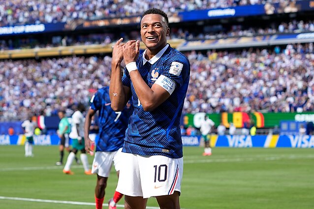 Kylianas Mbappe. Pasaulio futbolo čempionatas: Prancūzija – Senegalas Kylianas Mbappe. Pasaulio futbolo čempionatas: Prancūzija – Senegalas