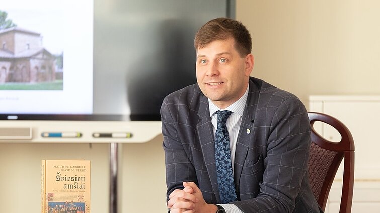 Gimnazistams pristatomas vadovėlis apie nacionalinį saugumą ir gynybą