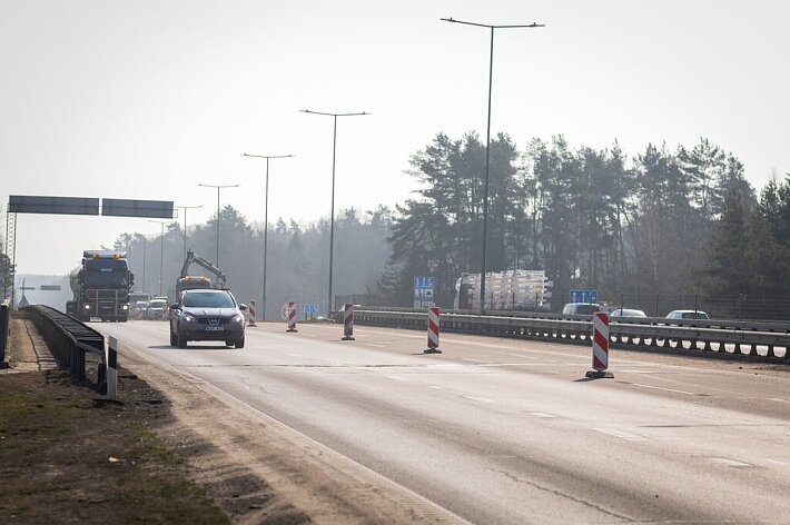Dėl Gariūnų viaduko rekonstrukcijos ketvirtadienį bus ribojamas eismas Vilniaus kryptimi Dėl Gariūnų viaduko rekonstrukcijos ketvirtadienį bus ribojamas eismas Vilniaus kryptimi