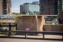 На Зелёном мосту в Вильнюсе появились «скульптуры идеальных детей»