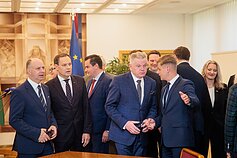 LSDP, «аграрии» и демократы подписали новое коалиционное соглашение LSDP, «аграрии» и демократы подписали новое коалиционное соглашение