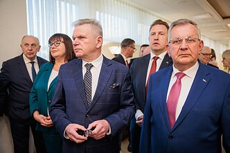 Socjaldemokraci, Demokraci i „chłopi” podpisali umowę koalicyjną; Jarosław Narkiewicz, Czesław Olszewski Socjaldemokraci, Demokraci i „chłopi” podpisali umowę koalicyjną; Jarosław Narkiewicz, Czesław Olszewski