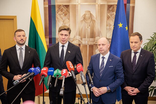 Socjaldemokraci, Demokraci i „chłopi” podpisali umowę koalicyjną Socjaldemokraci, Demokraci i „chłopi” podpisali umowę koalicyjną