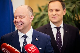 LSDP, «аграрии» и демократы подписали новое коалиционное соглашение LSDP, «аграрии» и демократы подписали новое коалиционное соглашение