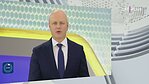 Dienos tema (su vertimu į gestų k.)