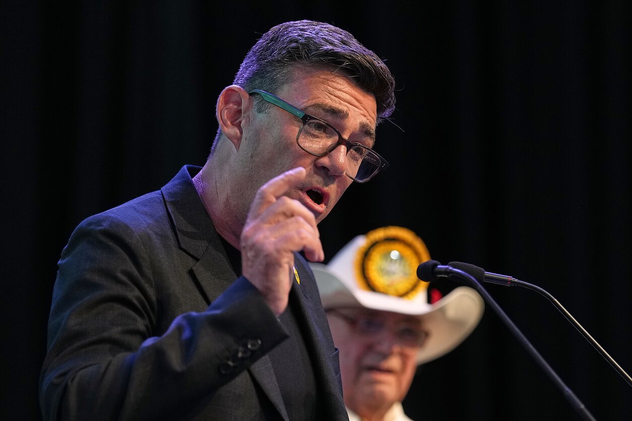 Andy Burnhamas Andy Burnhamas