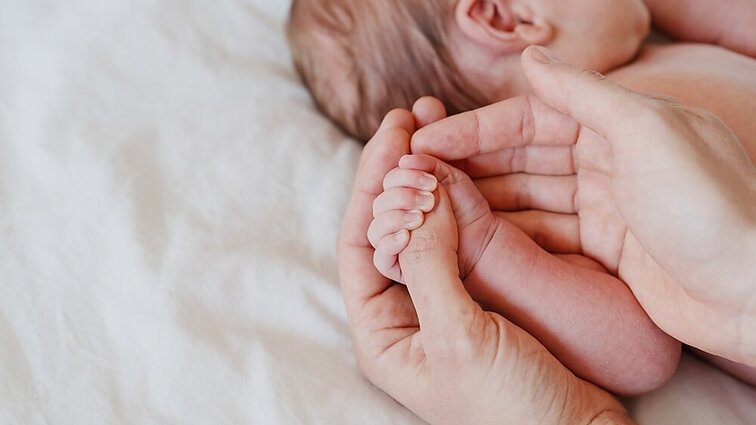 „Vaiko gimimas neturėtų būti bausmė“: nauja koalicija – naujas socialinis paketas